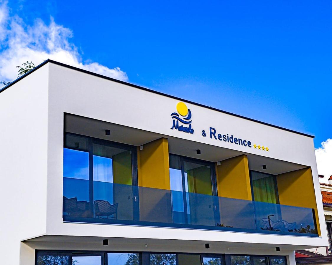 פורץ Maresole Beachfront Residence מראה חיצוני תמונה