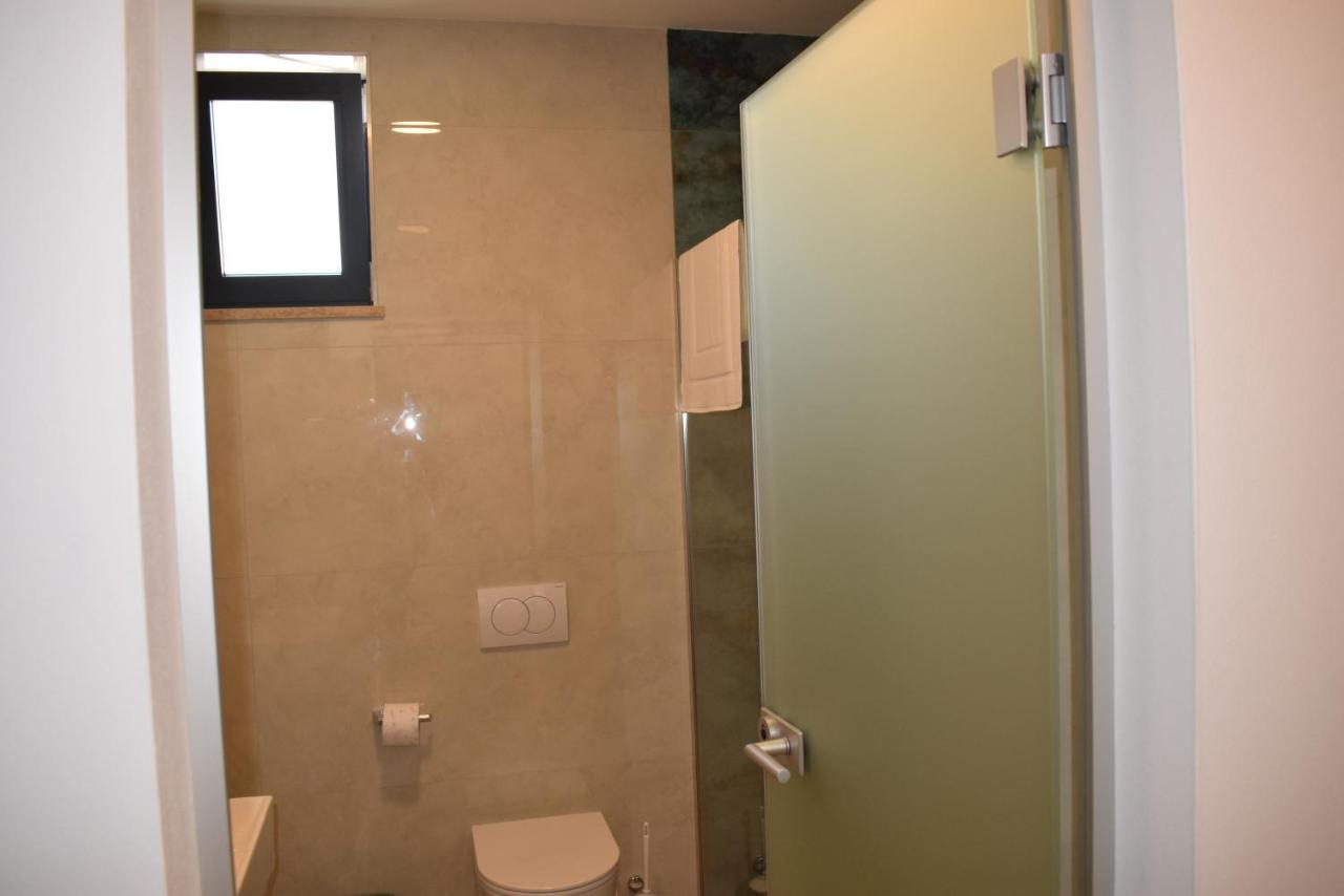 פורץ Maresole Beachfront Residence מראה חיצוני תמונה