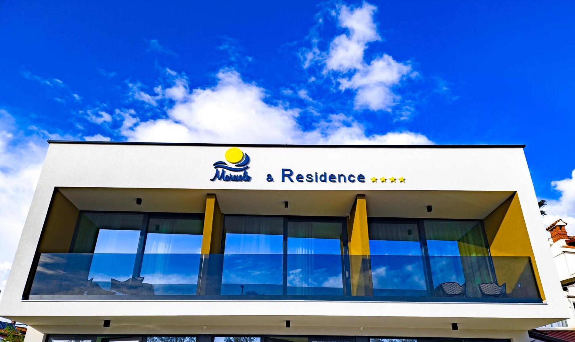 פורץ Maresole Beachfront Residence מראה חיצוני תמונה